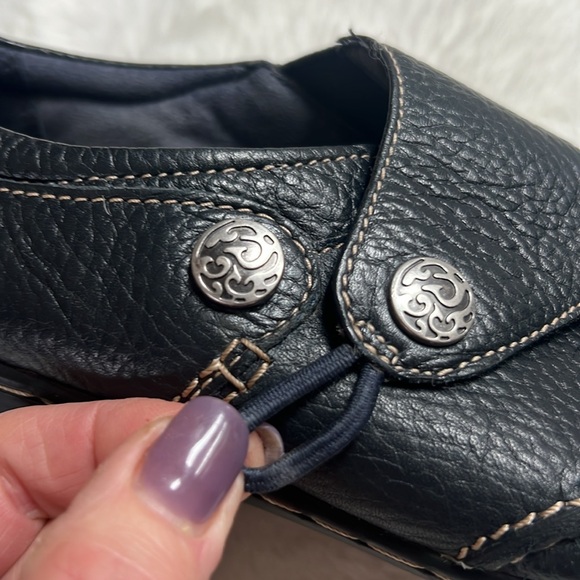 Clarks Slip On Shoes EUC - Picture 13 of 17